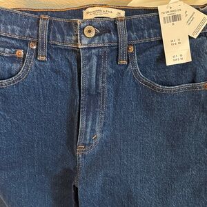 Abercrombie & Fitch Dark 90’s Relaxed Blue High-Rise Denim Jeans
